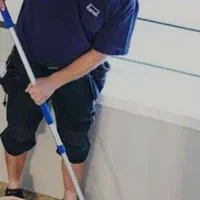 نظافت منزل و راه پله ،باغبانی ،شستشوی خودرو.