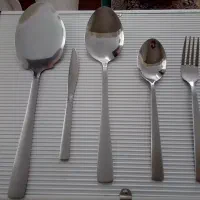 سرویس قاشق چنگال ۲۴ نفره