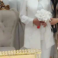 لباس عقدسایزش از۳۸تا۴۰میخوره