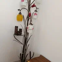 آباژور و میز تلفن