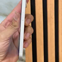 iPhone 13normal|موبایل|اهرم, |دیوار