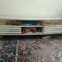 میز تلویزیون دو درب در حد نو سالم