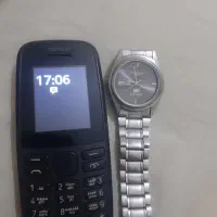 ساعت و گوشی