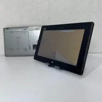 تبلت ویندوزی مدل Q572 دارای دو پورت usb