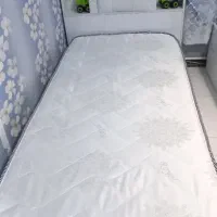 ۲ تخت سالم همراه با تشک