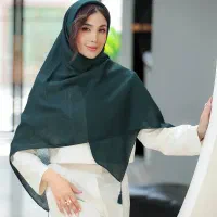 روسری نخی منگولهدار ژیوان|لباس|گراش, |دیوار