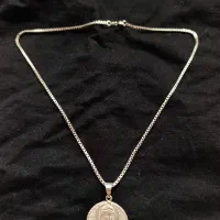 زنجیر و شمایل نقره