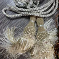 پرده جمع کن های زیبا و یک گلمیخ طلایی|پرده، رانر، رومیزی|رضوانشهر, |دیوار