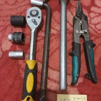 تعدادی وسیله آچار