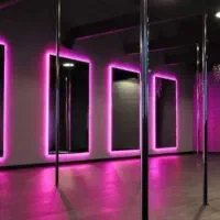 آینه بلک لایت باشگاه و سالن|آینه|تهران, گلستان (شهرک راه آهن)|دیوار