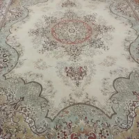 فرش 12 متری گل برجسته، سالم بدون پارگی و سوختگی