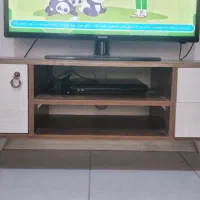 تلویزیون ۳۲ اینچ به همراه میز|تلویزیون و پروژکتور|همدان, |دیوار