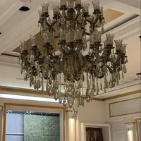 لوستر برنزی اصل، دو طبقه ۴۵ شاخه، بسیار تمیز|لوستر و چراغ آویز|تهران, گلستان (شهرک راه آهن)|دیوار