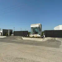 زمین داخل شهرک مسکونی مدرن