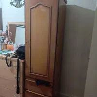 کمد بوفه و درختچه