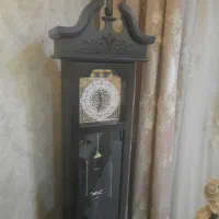 ساعت دیواری ایستاده