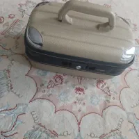 چمدان آرایشی