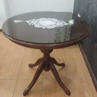 میز گرد در حد نو