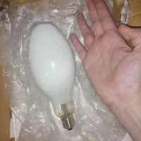 لامپ گازی بزرگ بسیار پر نو کاملا سالم نیم بها