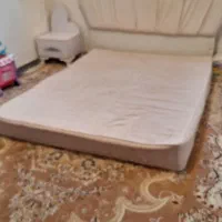 سرویس تاج تخت و تشک و دوتا پاتختی و میز آرایش
