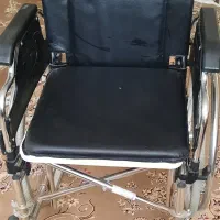 ویلچر توالت دار