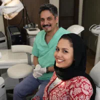 کلینیک دندانپزشکی پرسپولیس ایمپلنت کامپوزیت لمینت