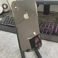 ایفون x تمیز