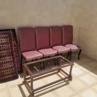 صندلی ، میز ، پشتی