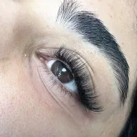 اکستنشن مژه والیوم حرفه ای