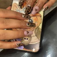 کاشت ناخون ۳۰۰