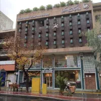 همکار باریستا خانم