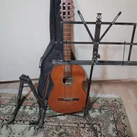 گیتار سن کارلوس اسپانیا با لوازم