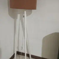 آباژور ایستاده چوبی