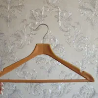 هنگر چوبی لوکس و ضخیم کاملا نو