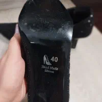 کفش مجلسی|کیف، کفش، کمربند|ری, شهرک نظامی|دیوار