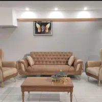 مبل راحتی با پشتی قابل تنظیم))+