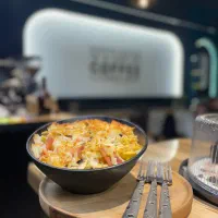 همکار باریستا خانم