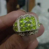 انگشتره نقره زبرجد اصل معدنی