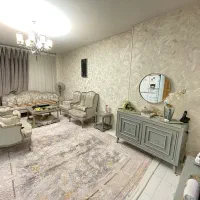 چهارباغ شرقی ۵۲ متر طبقه اول