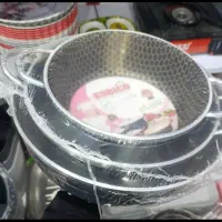 ماهیتابه وارامپز|ظروف پخت‌وپز|اندیمشک, |دیوار
