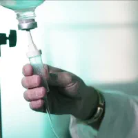 خدمات پرستاری مراقبتی و درمانی در منزل