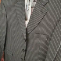 چند دست کت و شلوار برند معتبر|لباس|رشت, منظریه|دیوار