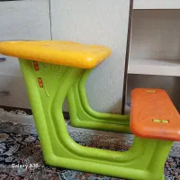 صندلی و میز تحریر