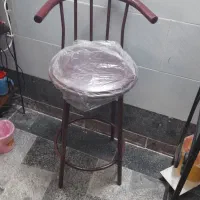 صندلی کنار اوپن آشپزخانه رنگ عناوین پلاستیک روهست