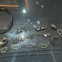 طلا وجواهرات