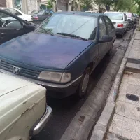 پژو 2000