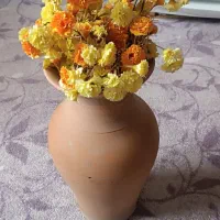 گلدان وگل مصنوعی