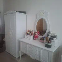 میز آرایش تمیز  و مرتب