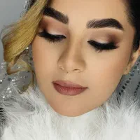 خدمات تخصصی میکاپ گریم شنیون ومیکرو فیبروز