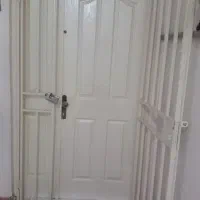 درب به همراه حفاظ